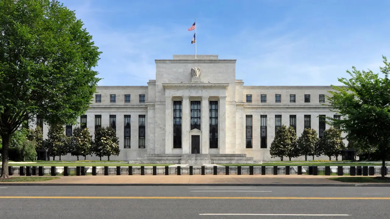 Federal Reserve Eccles Building in Washington DC where FedACH and Fedwire settle U.S. federal payments before bank posting