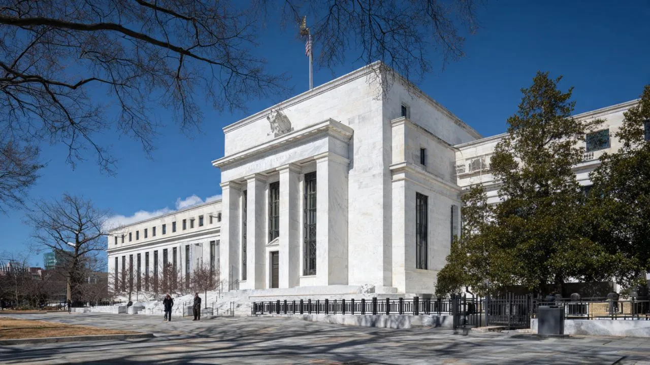 Federal Reserve building with tree shadows and people, symbolizing 2025 financial loss affecting Social Security