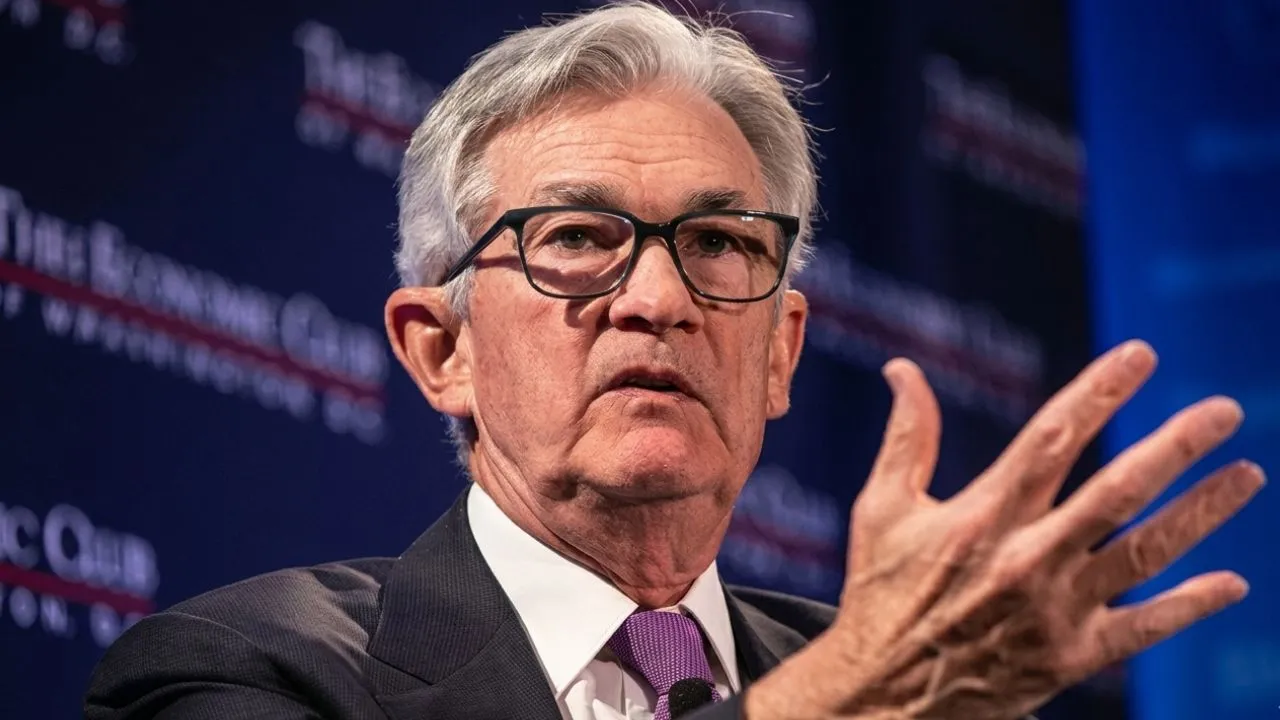 Jerome Powell speaking at his final FOMC press conference as Fed chair after the April 29 2026 fed rate hold vote ending 8 to 4 with four dissents