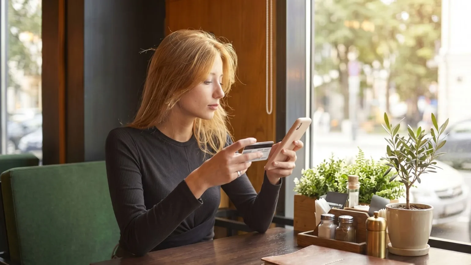 How Federal Reserve rate hikes directly affect your credit card APR in 2026