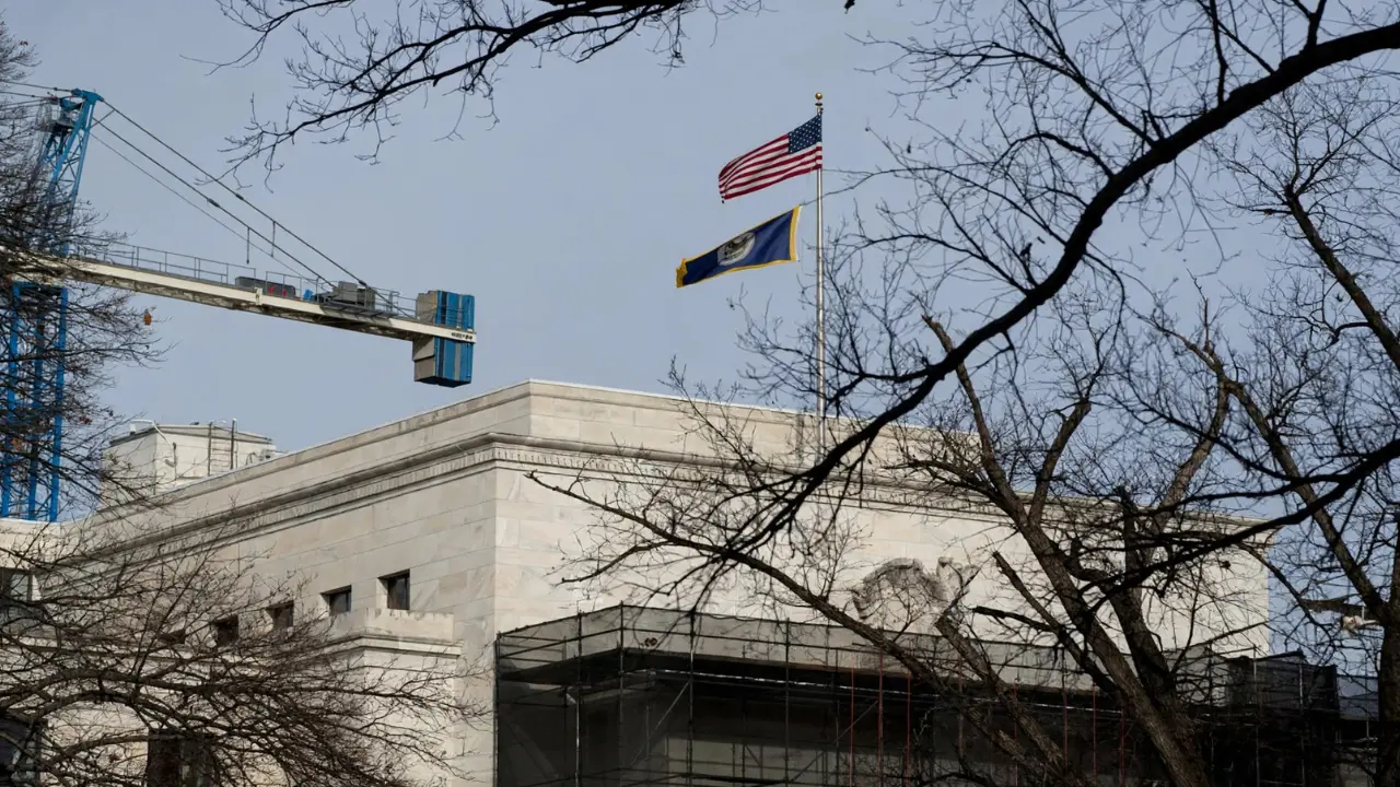 Federal Reserve building representing the overnight reverse repurchase agreement facility