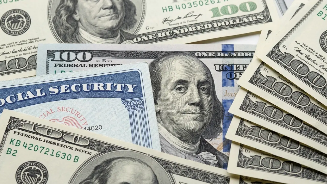 Illustration of a Social Security card next to a direct deposit icon representing the 2026 benefit and payment change
