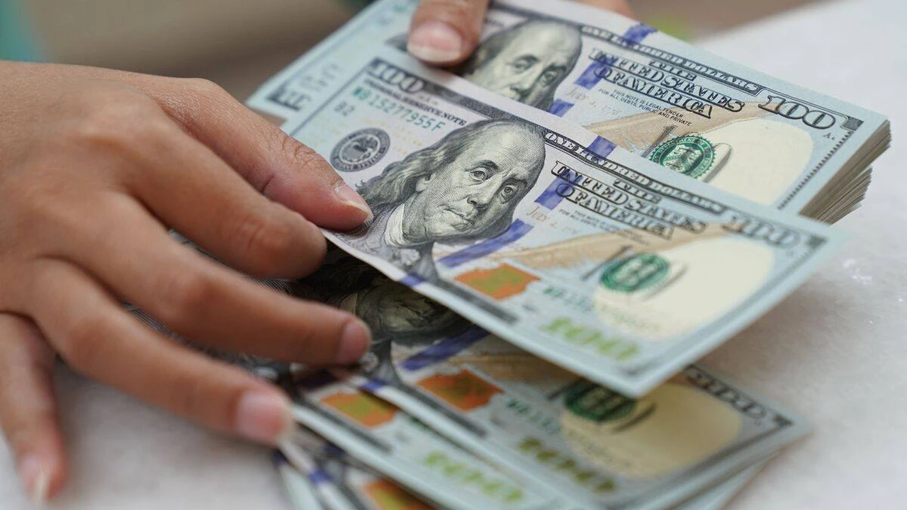 U.S. Dollar: Greenback Firms Across G10 as Yen Nears 158 and PMI Surges