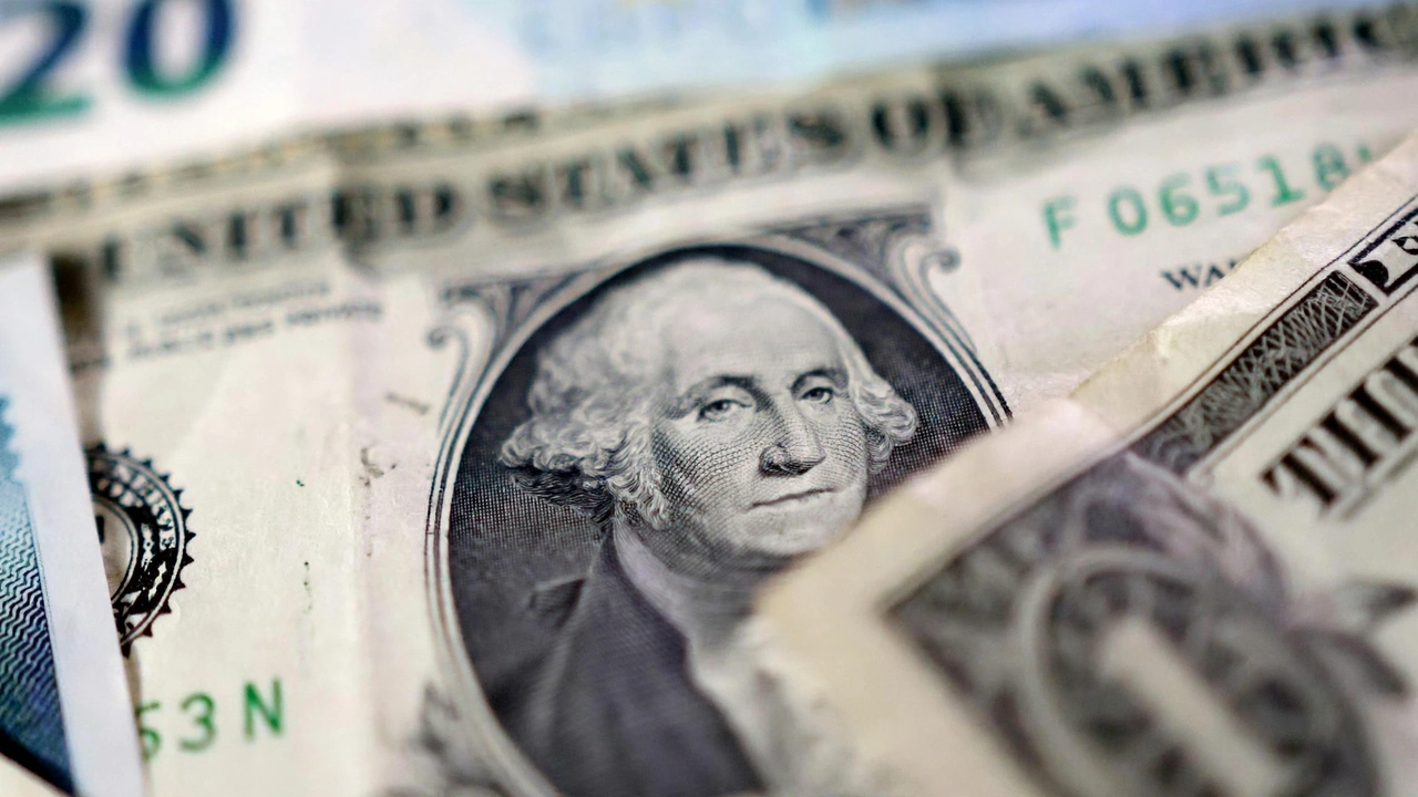 US Jobs Report Could Resolve Tension Between Strong Dollar and Lower Short-Term Rates