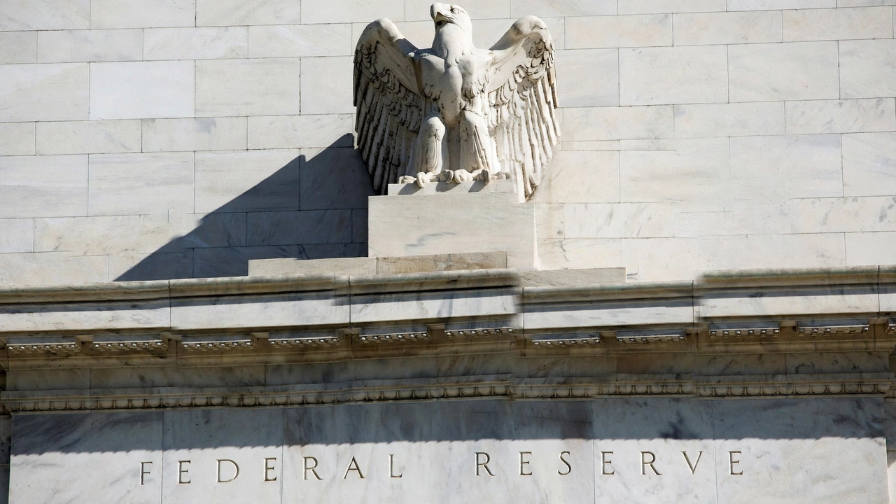 Fed October Rate-Hike Case Weakens After 29,000 Jobs Report